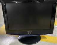 Televisão PANASONIC LE19R71B
