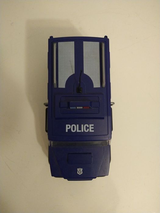 Playmobil radiowóz i łódka.