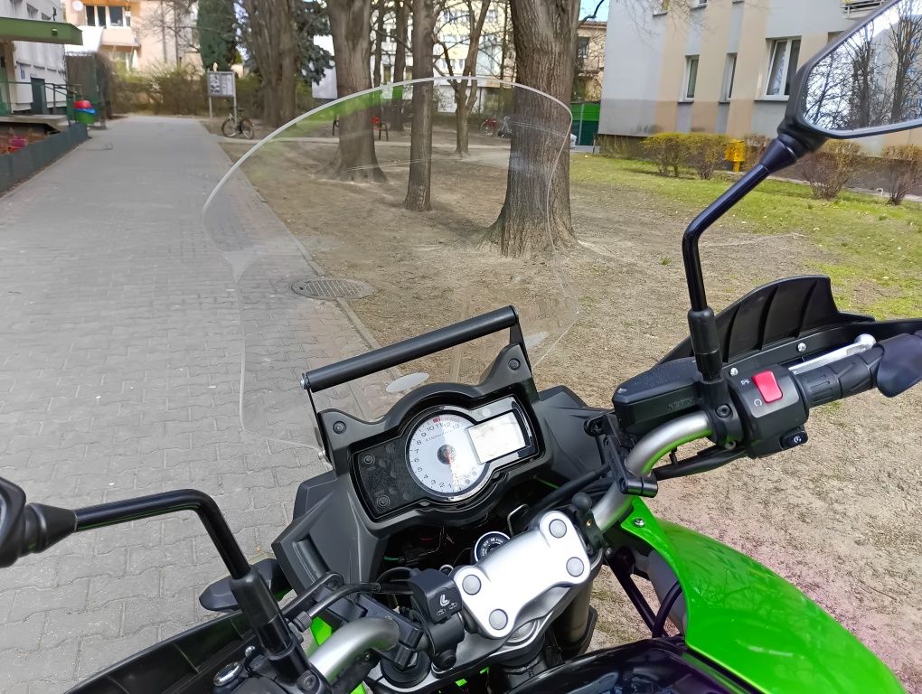 Poprzeczka akcesoriów: GPS, Telefon. Versys 650, 2011 do 2014