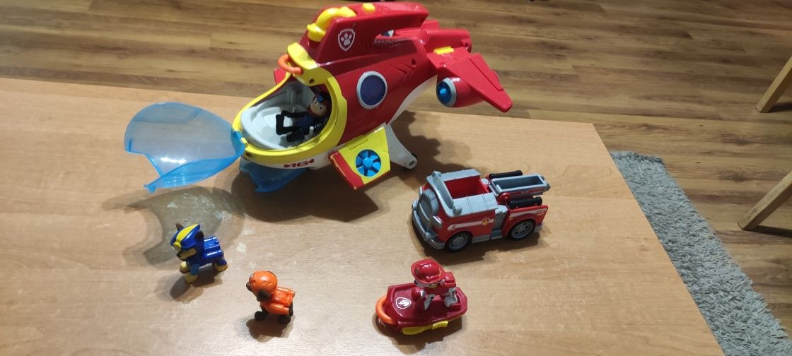 Zabawki psi patrol. Helikopter, wóz strażacki i 4 fiigurki