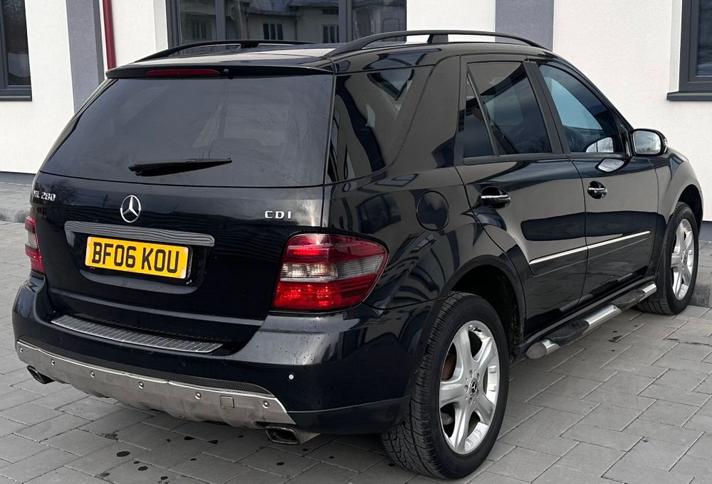 Mercedes-Benz ml 164