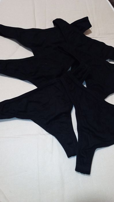 Nieużywane stringi x 6, Bonprix 36-38 + bokserki M