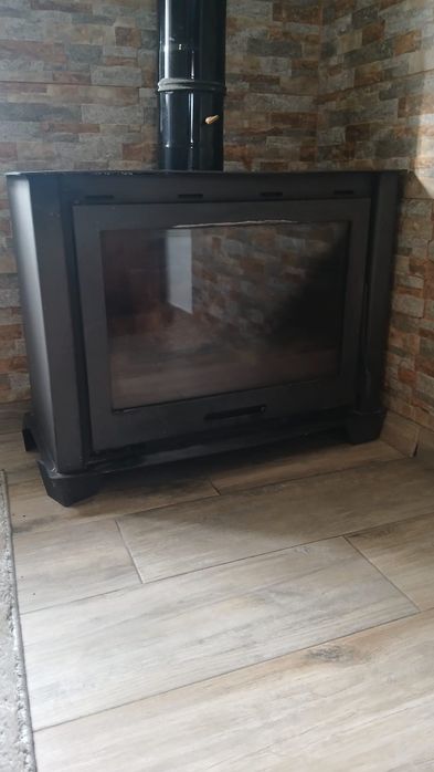 Salamandra de 82cm por 40,5cm a lenha