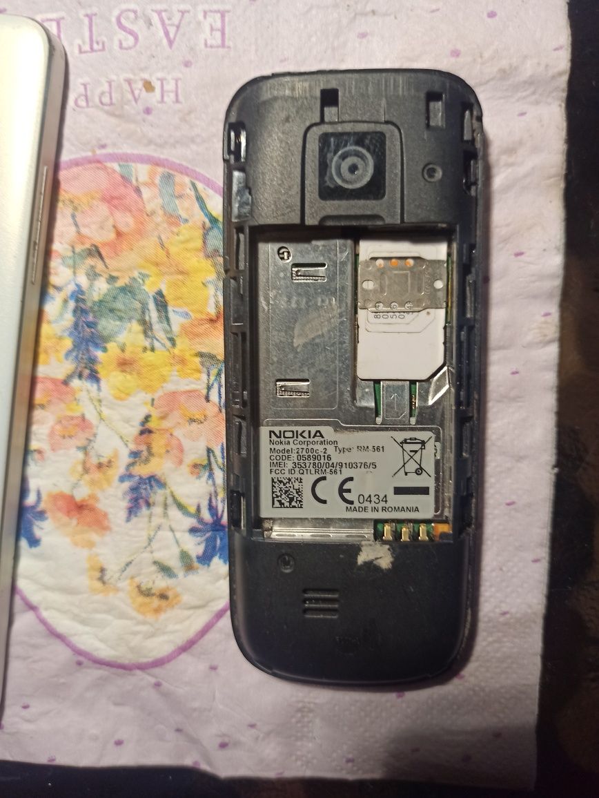 Sprzedam dwa telefony samsung A i Nokia
