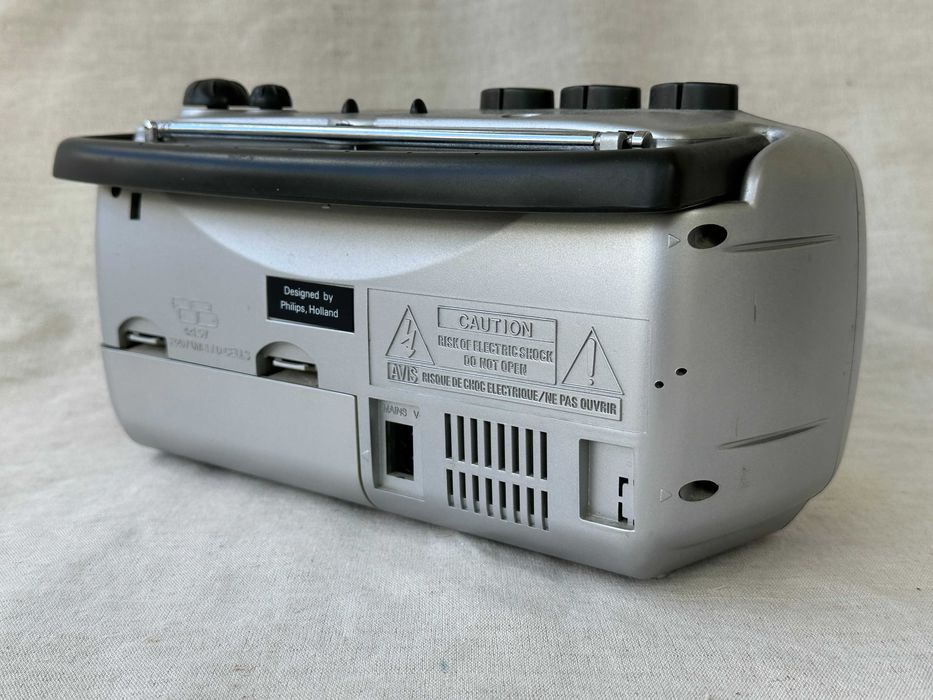 Radiomagnetofon Philips AQ4150/14S / na części lub do naprawy