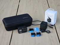 Kamera GoPro HERO 8 Black (4 Baterie + stacja ładowania, ETUI)