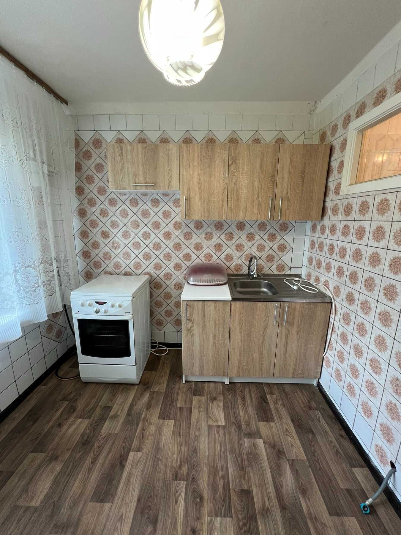 Продам 2-кімнатну чешку на ПОЛОВКАХ