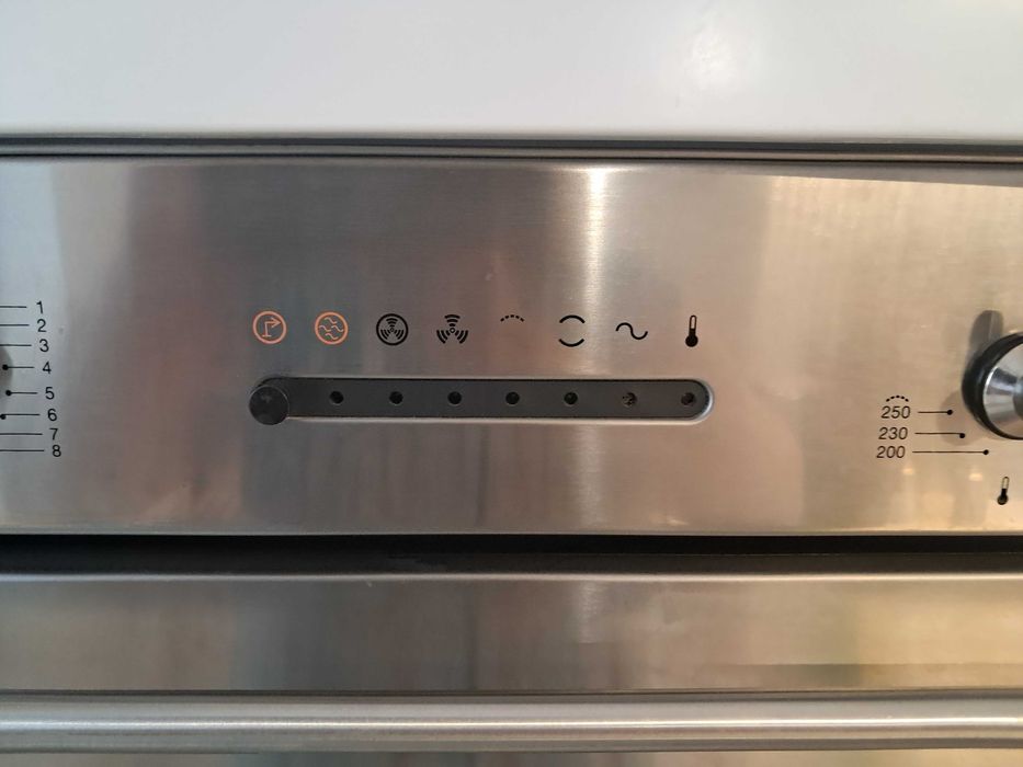 Продам встроеную печь конвекционную SMEG SpA 42016 Guastalla