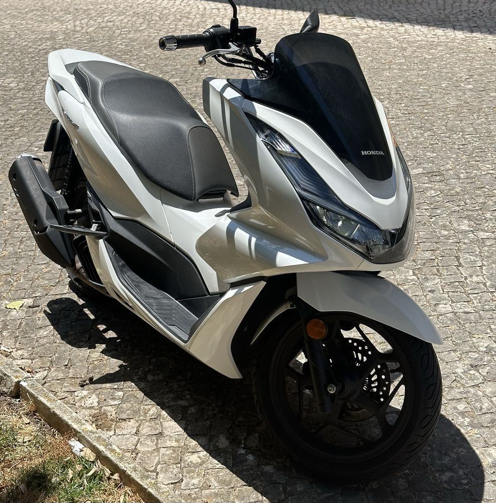 Mota pcx 125 única dona!