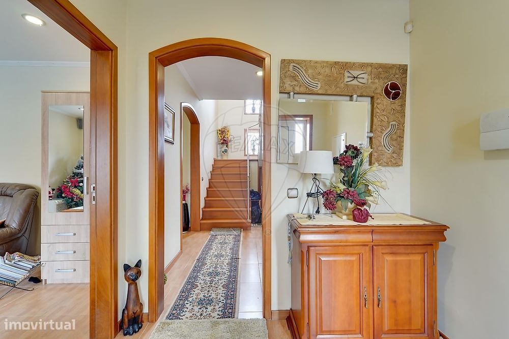 Moradia T4 para venda