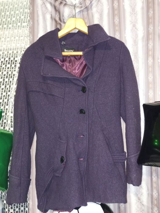 Пальто, коротке ,безкоштовно