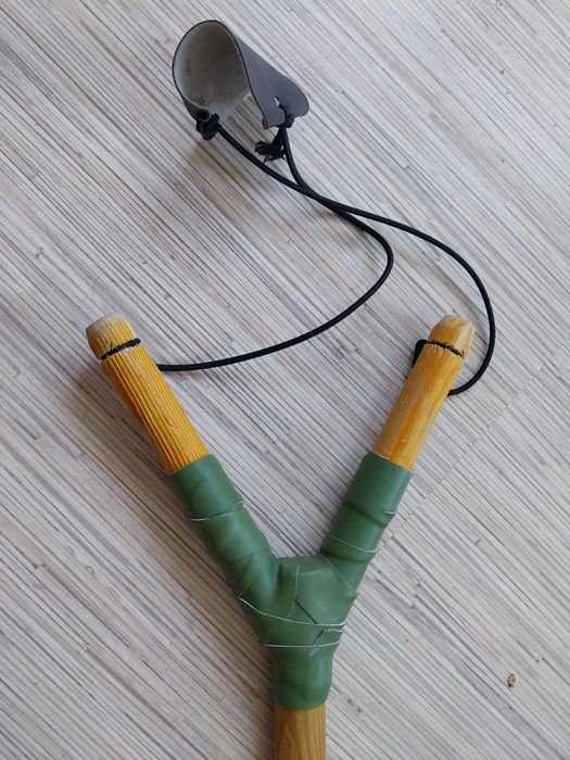 Proca drewniana w kształcie Y