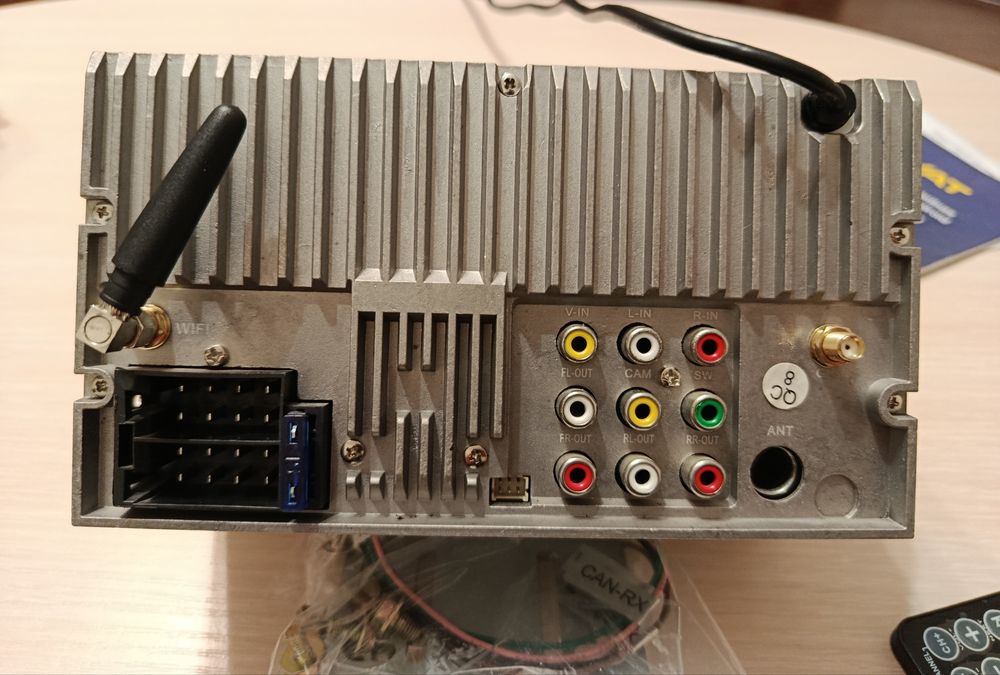 Магнітола SWAT AHR-7040 сенсорна