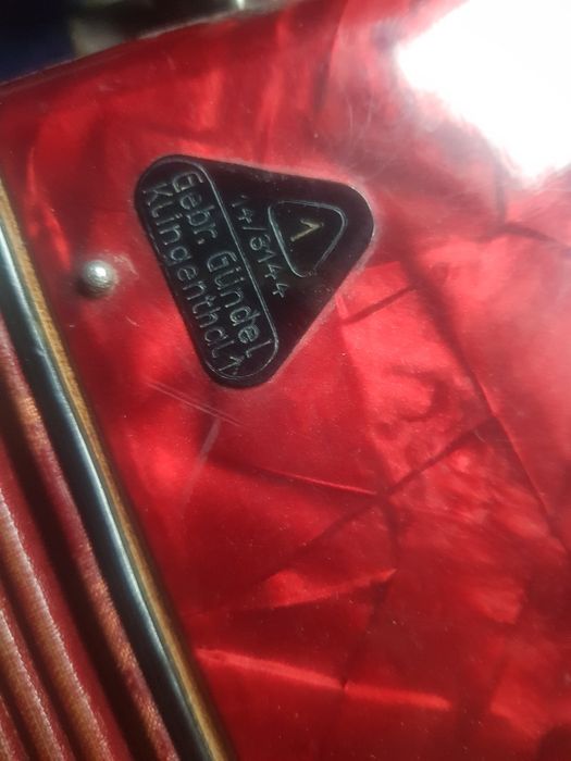 Barcarole акордеон. 120 басов. 11 рег. Немец.Отличное состояние. Чехол