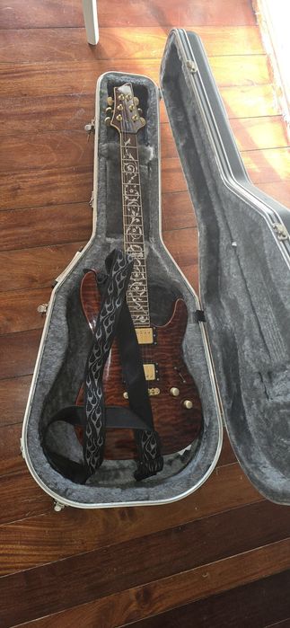 OPORTUNIDADE ÚNICA! Guitarra Schecter Classic  em excelente estado