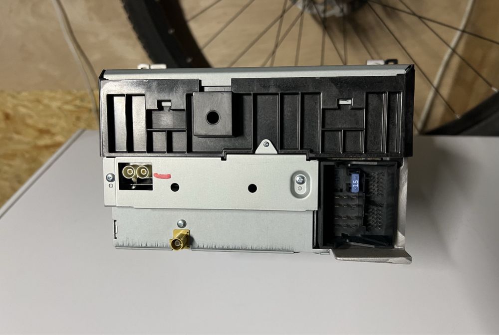 Автомагнітолу vito viano mf-2830