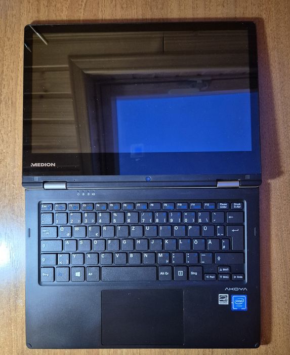 Ноутбук Medion akoya