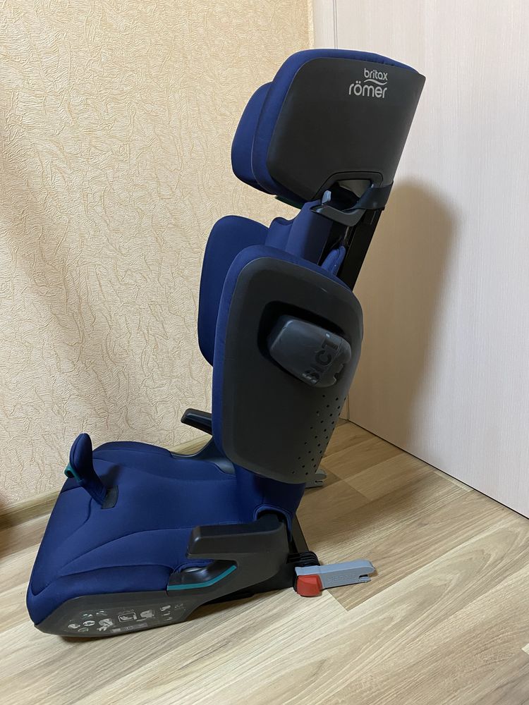 Автокрісло Britax Römer KIDFIX i-SIZE 3-12 років