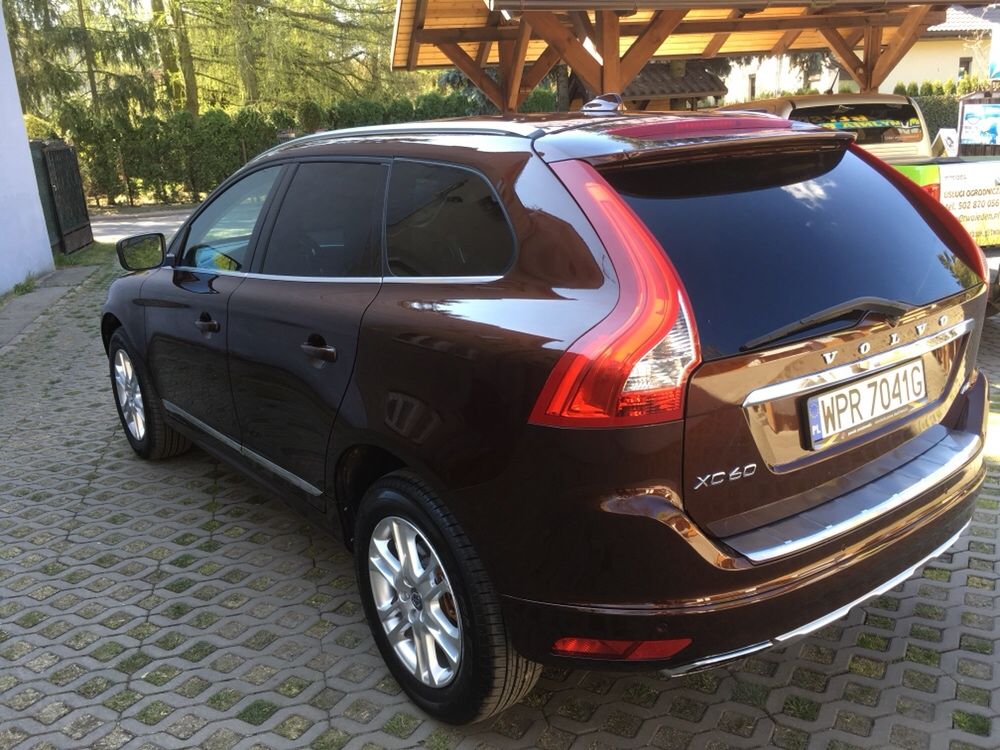 Volvo xc 60 2015 rok 3,2 benzyna stan bardzo ładny