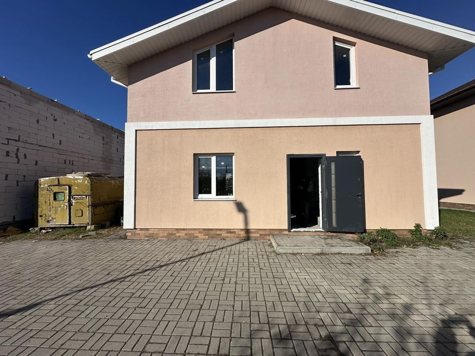 Просторий будиноку в  Тарасівці (Юрівка) -поруч Київ