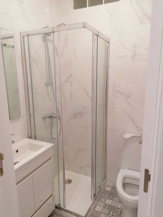 Quarto Suite Almada Junto Praça