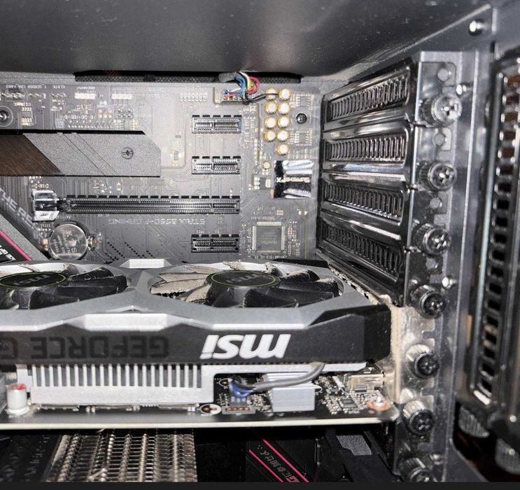 PC Ryzen 9 5900X | 32GB RAM | 1TB NVMe | GTX 1650 | Caixa PHANTEKS