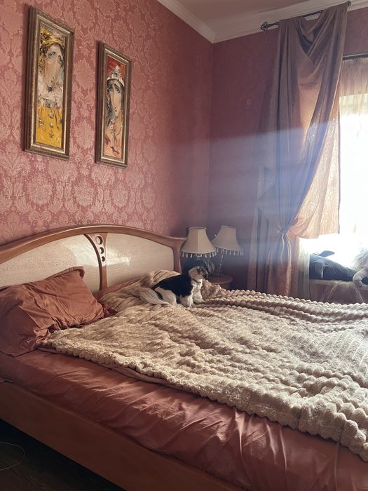 Спальний гарнітур. Спальня. Ліжко.