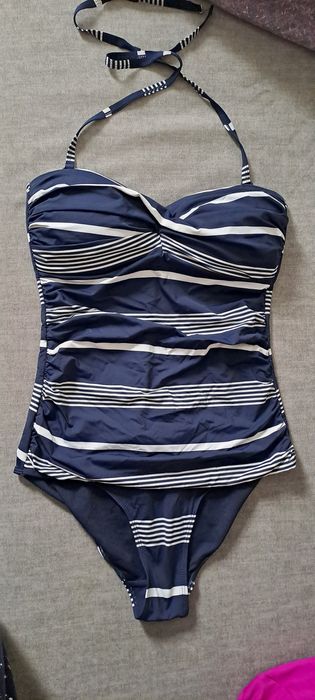 Купальники роздільні/суцільні