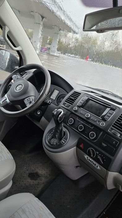 Магнитола Фольцваген T5 оригинал.