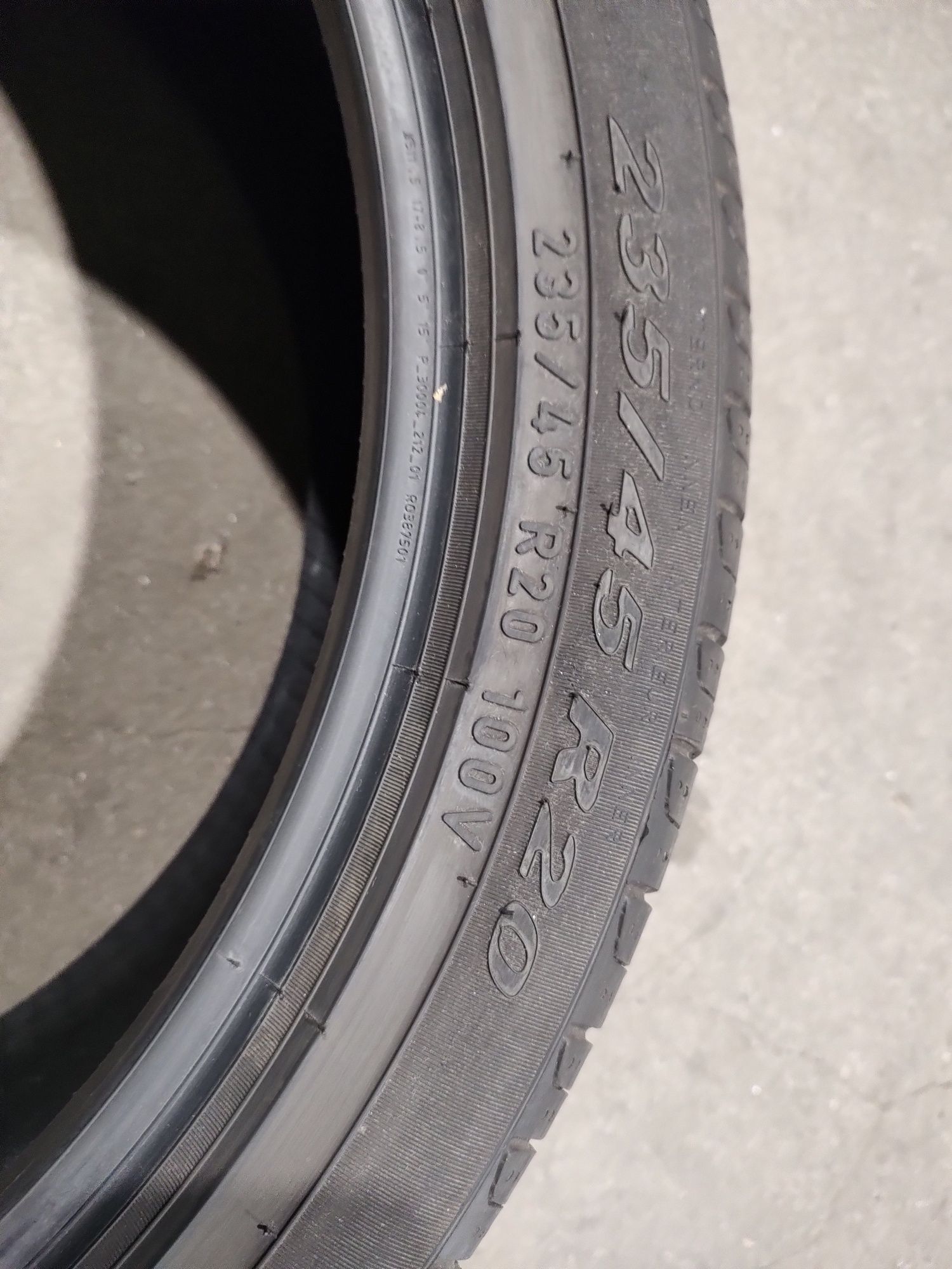 2x Pirelli Scorpion 235/45/20 100V