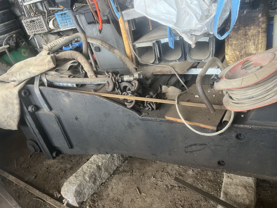 Martelo hidraulico para giratoria 24t a 30t