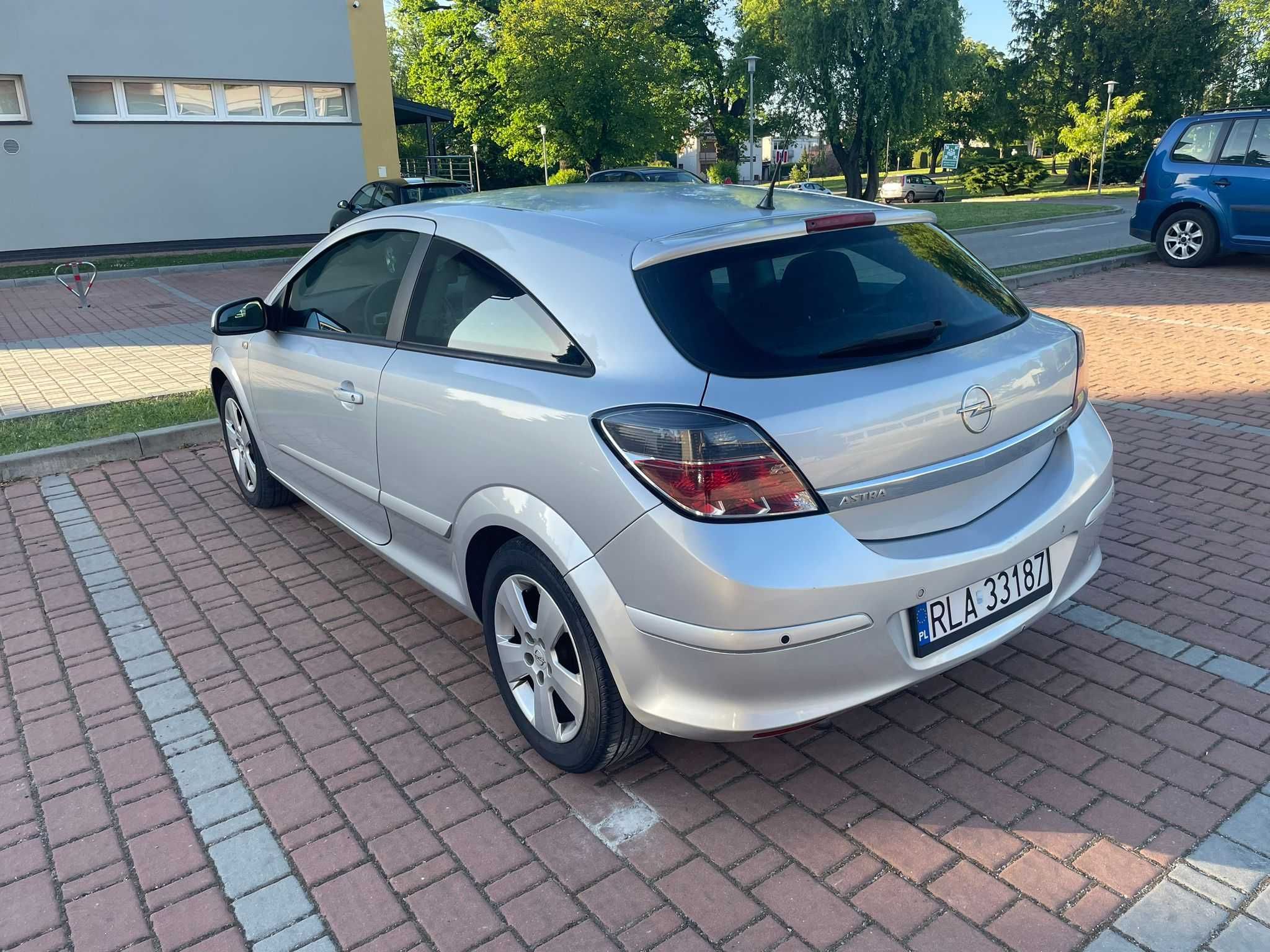 Opel Astra H, GTC