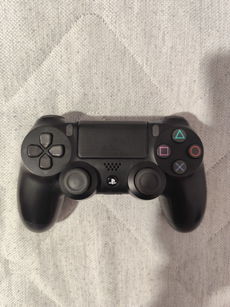 PS4 Slim 500GB + Comando Preto + Jogo FIFA 18 Na Caixa Original