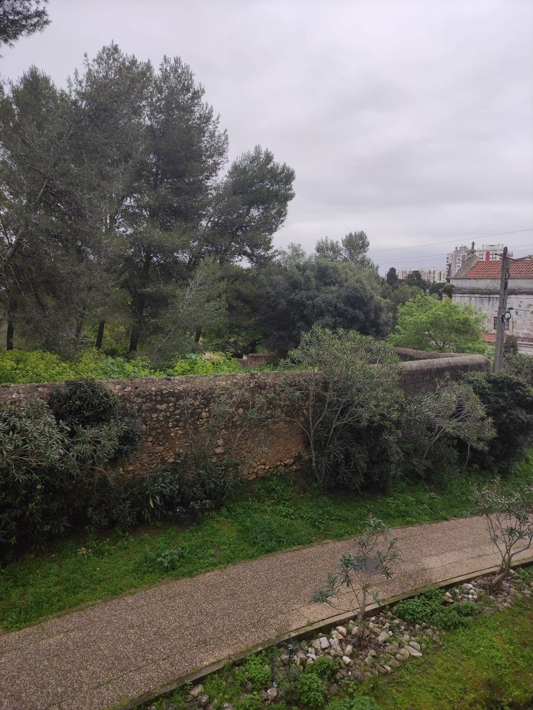 Apartamento T3, 2 WC, 1 varanda