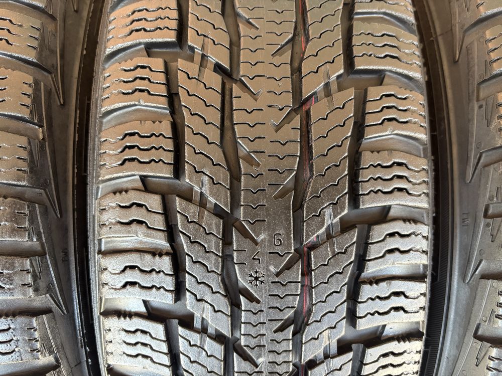 Комплект шин 175/70R14c Nokian