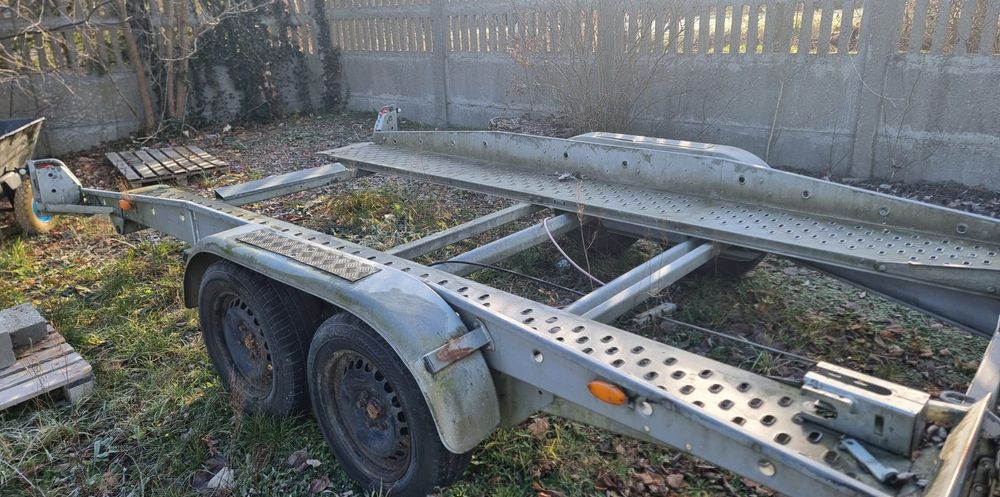 Przyczepa Laweta Thule Trailers 2005