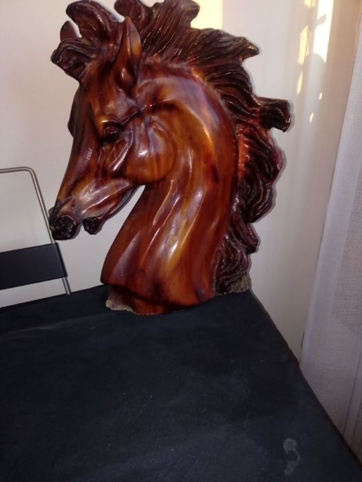 Busto de cavalo muito antigo