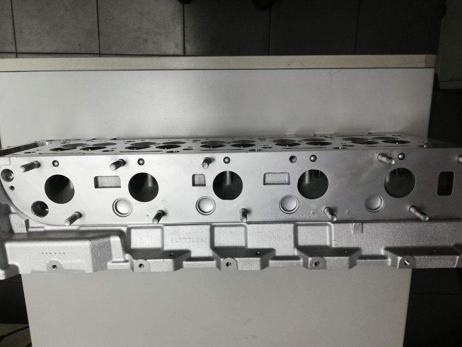 Cabeça de motor Mercedes 2.7 cdi