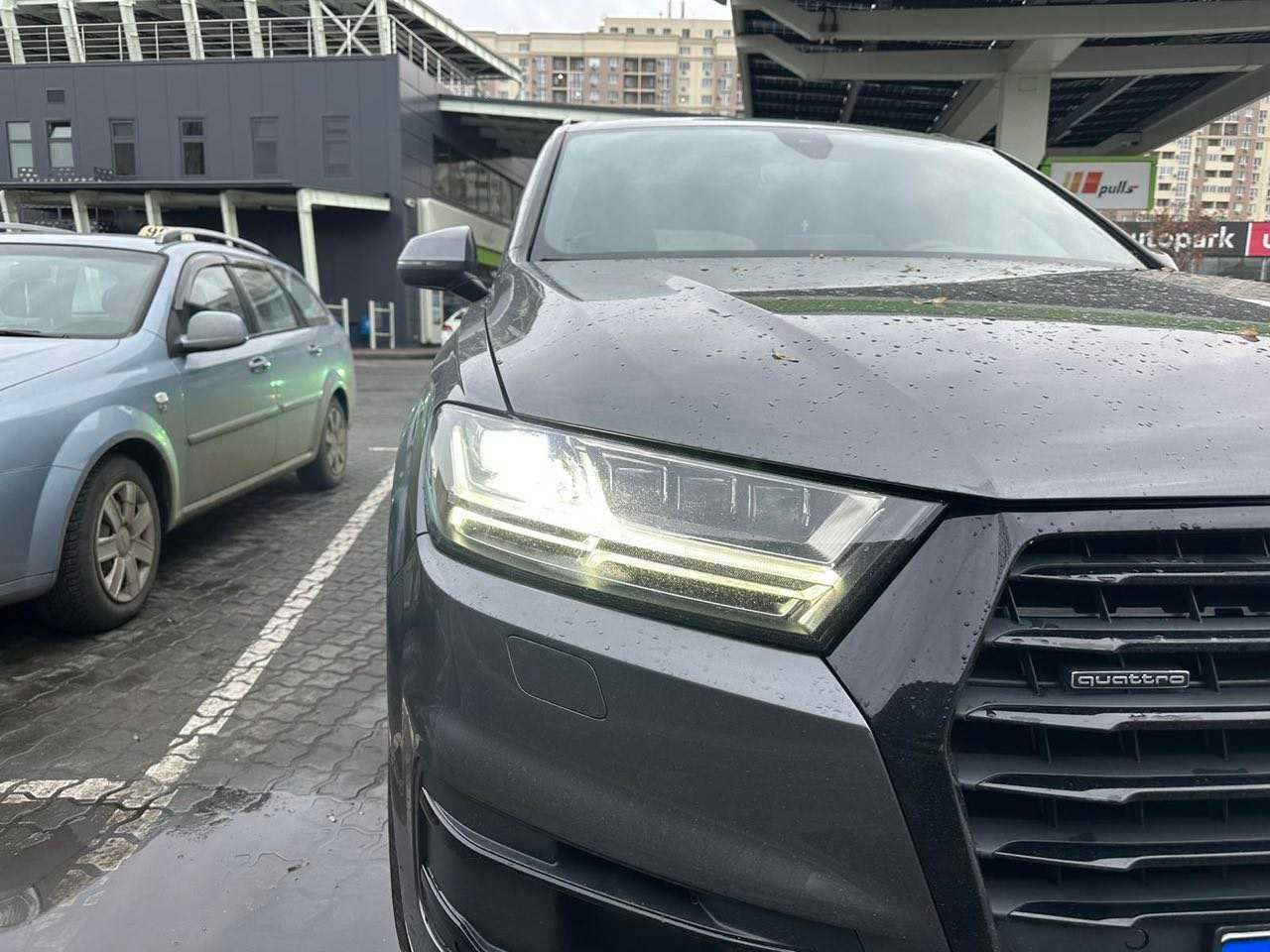 Фара Фары оптика Audi Q7 4m xenon matrix led Ауди Ку7 матриця лед бу