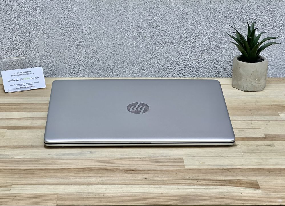 • Сучасний та стильний Ноутбук HP Laptop 15 (Core i3-10gen) •