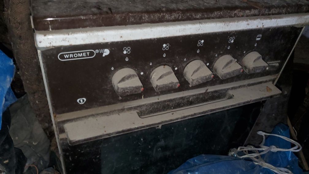 Stara kuchenka gazowo-elektryczna – odbiór osobisty