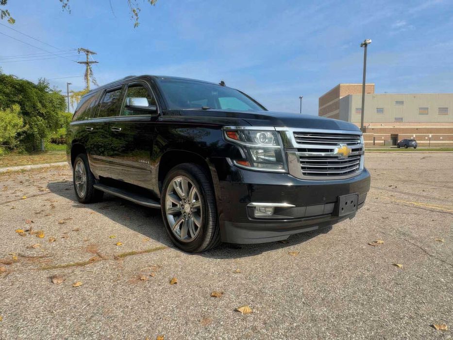Chevrolet Tahoe      2015