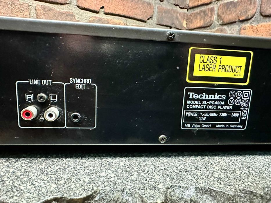 Odtwarzacz CD Technics SL-PG 420
