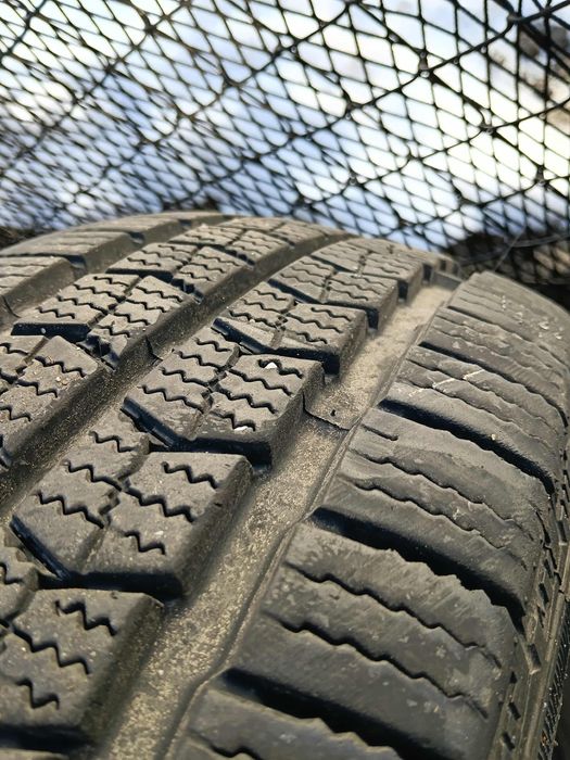 2 Opony zimowe 215/70R15C