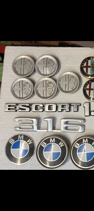 Emblemas vários carros antigos