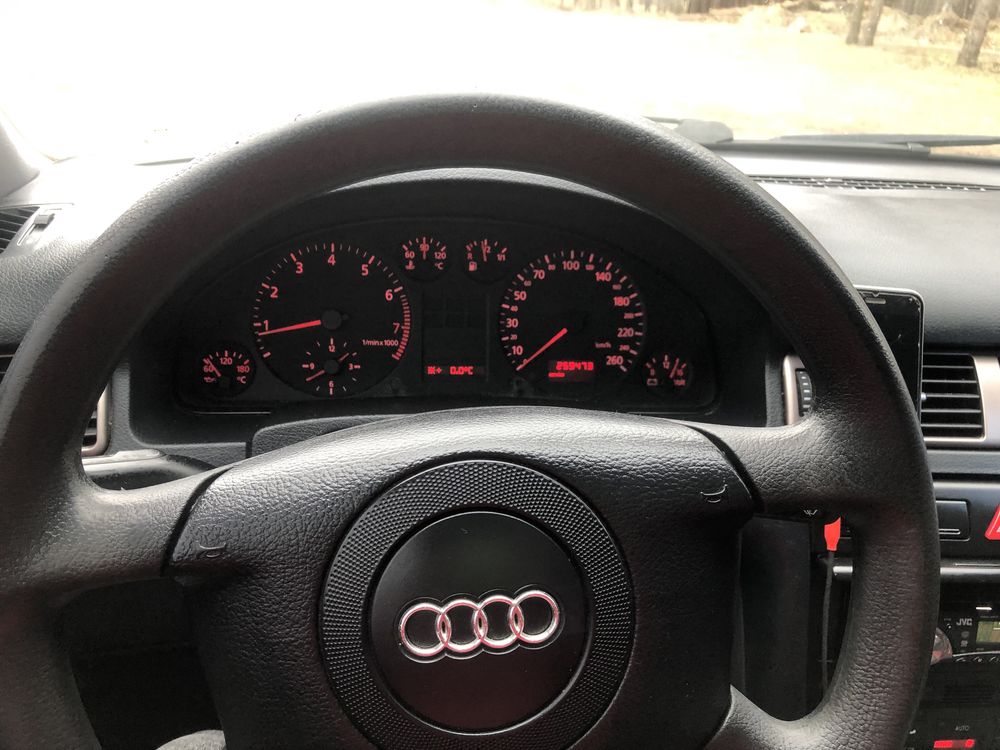 Audi a6 benzin 2,4