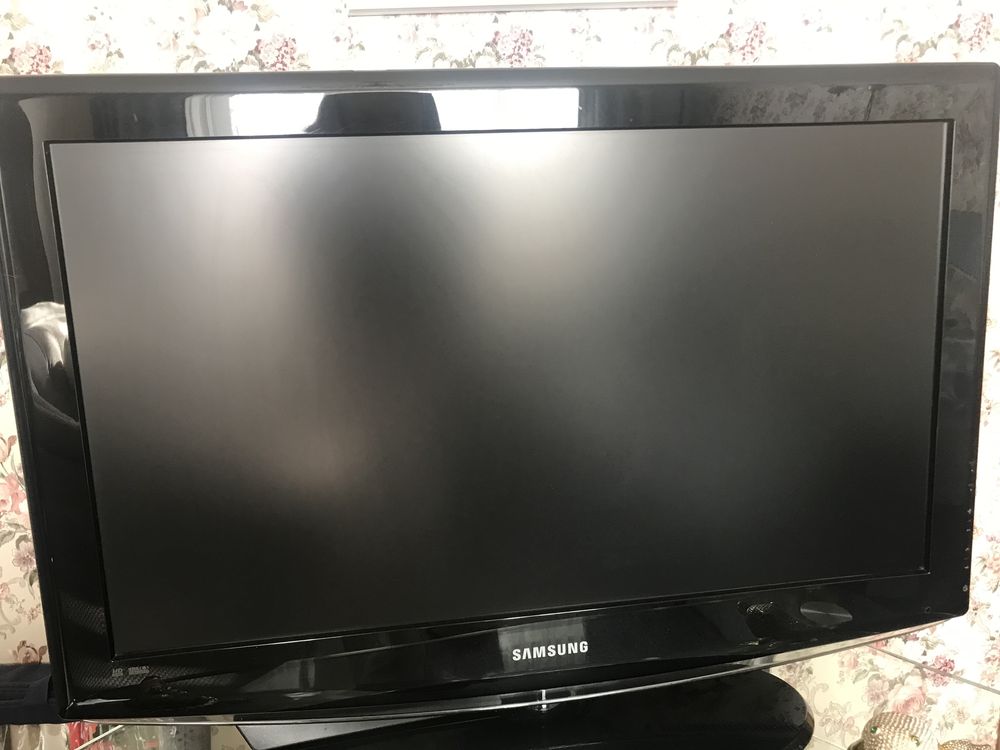 Робочий телевізор Samsung LE32R81B