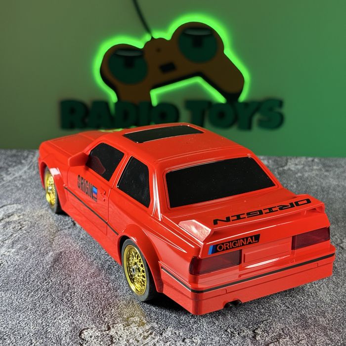 Дрифт машинка BMW Е30 на радиоуправлении Красна Машинка для дрифта БМВ