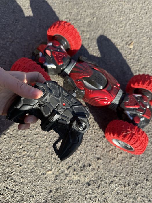 Машинка на радіоуправлінні на запчастини