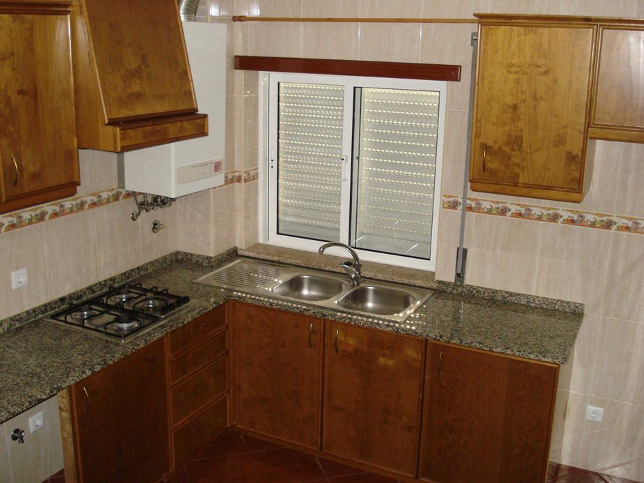 Aluga-se Apartamento T2